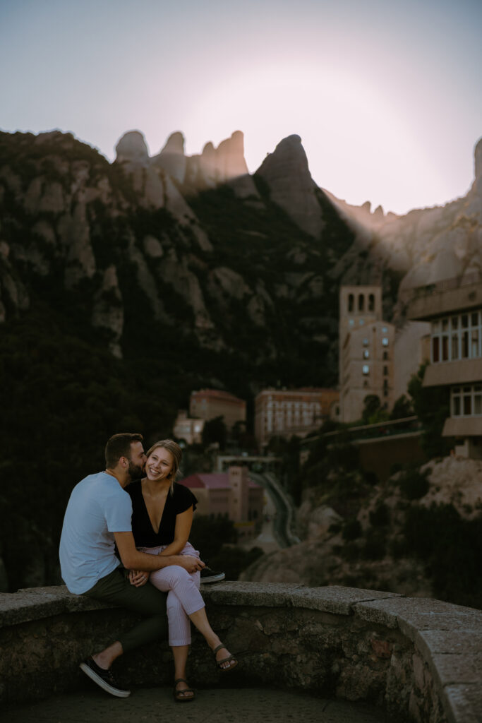 kissing in monsteratt in spain