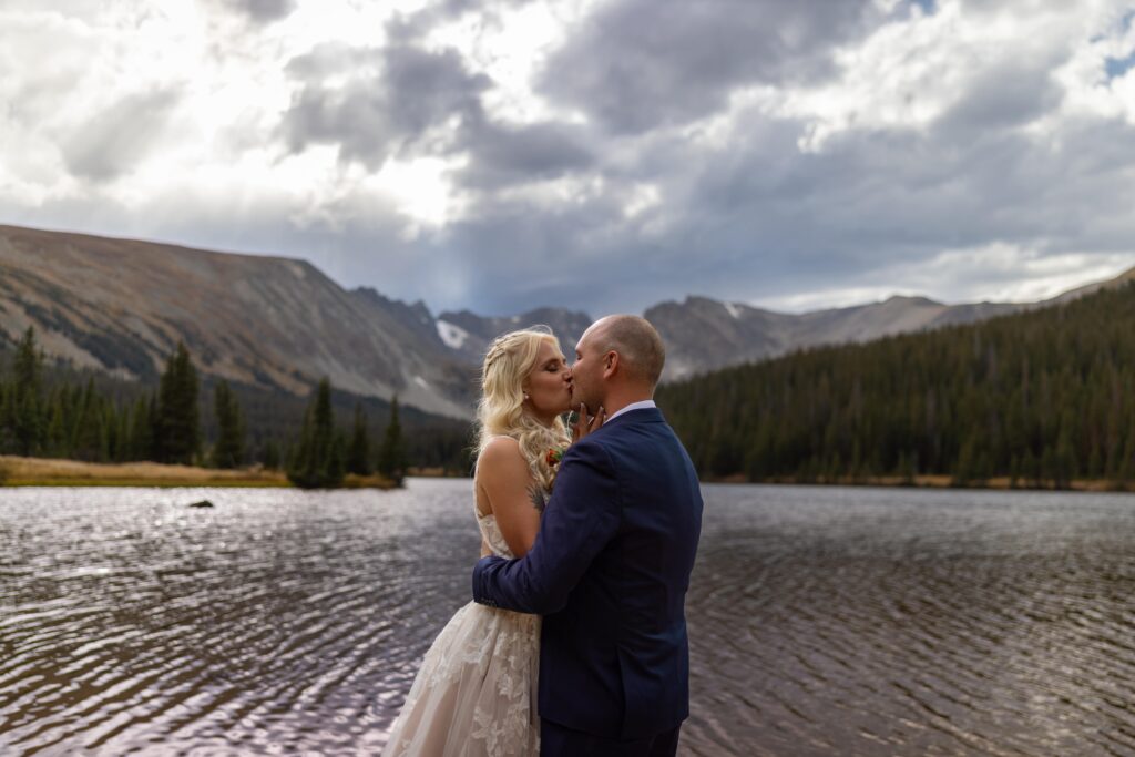 Getting married at long lake colorado. an elopement in front of mountains. 